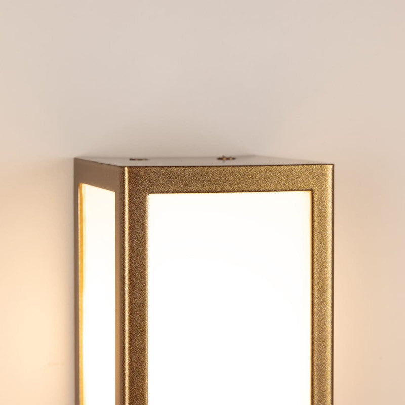 Bata IP65 Wall Light
