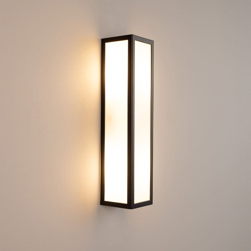 Bata IP65 Wall Light