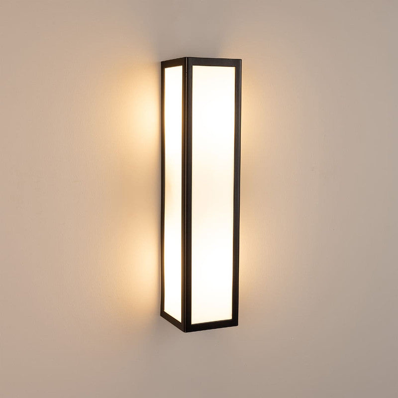 Bata IP65 Wall Light