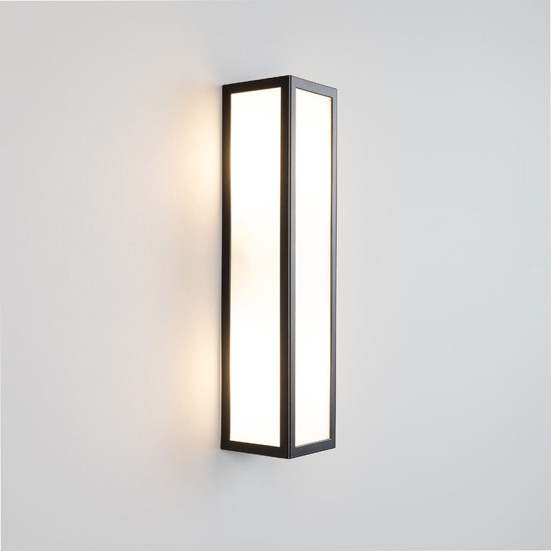 Bata IP65 Wall Light