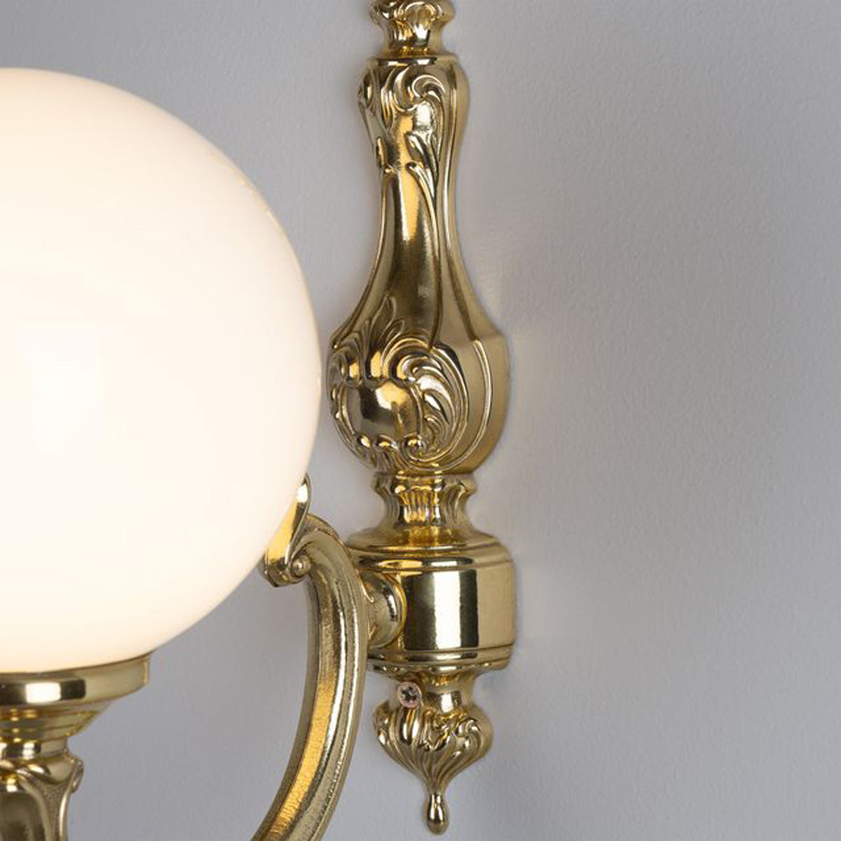 Ben Single Arm Wall Light