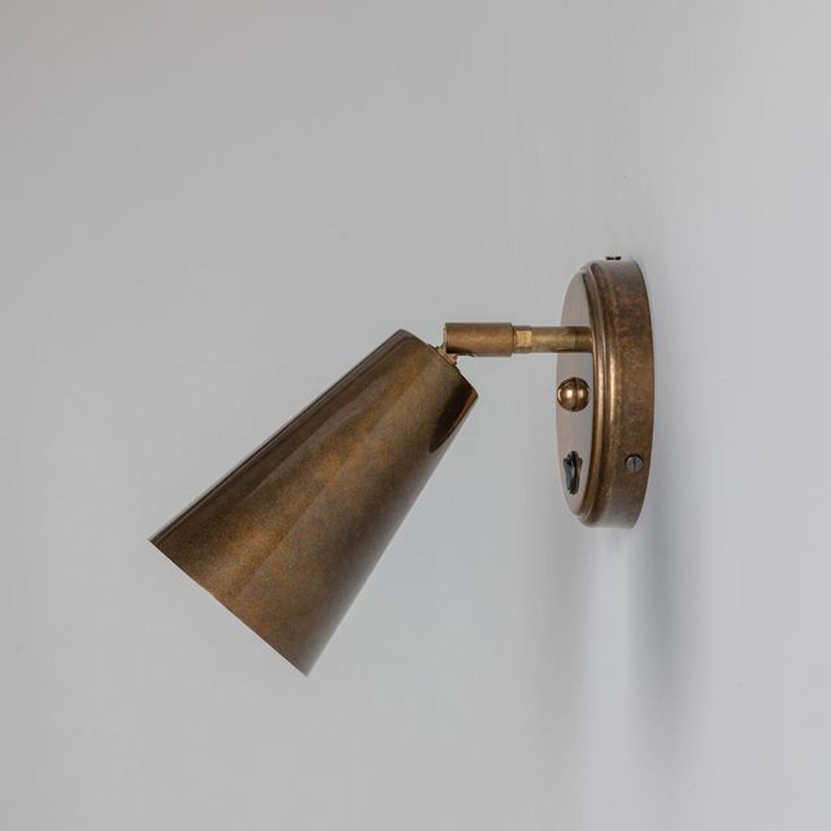 Cashel Wall Light