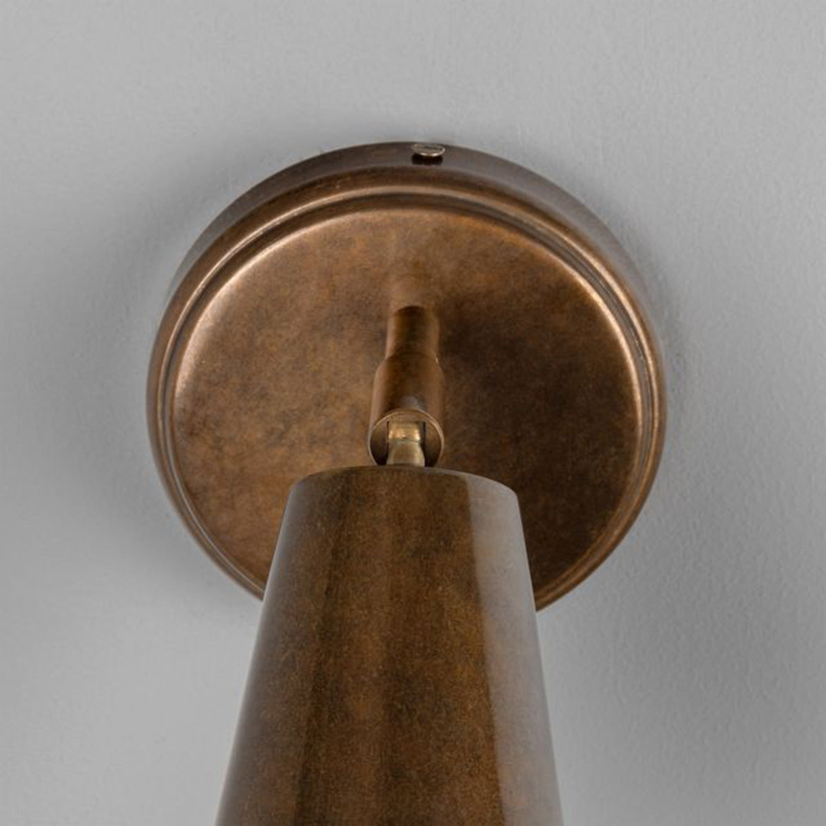 Cashel Wall Light