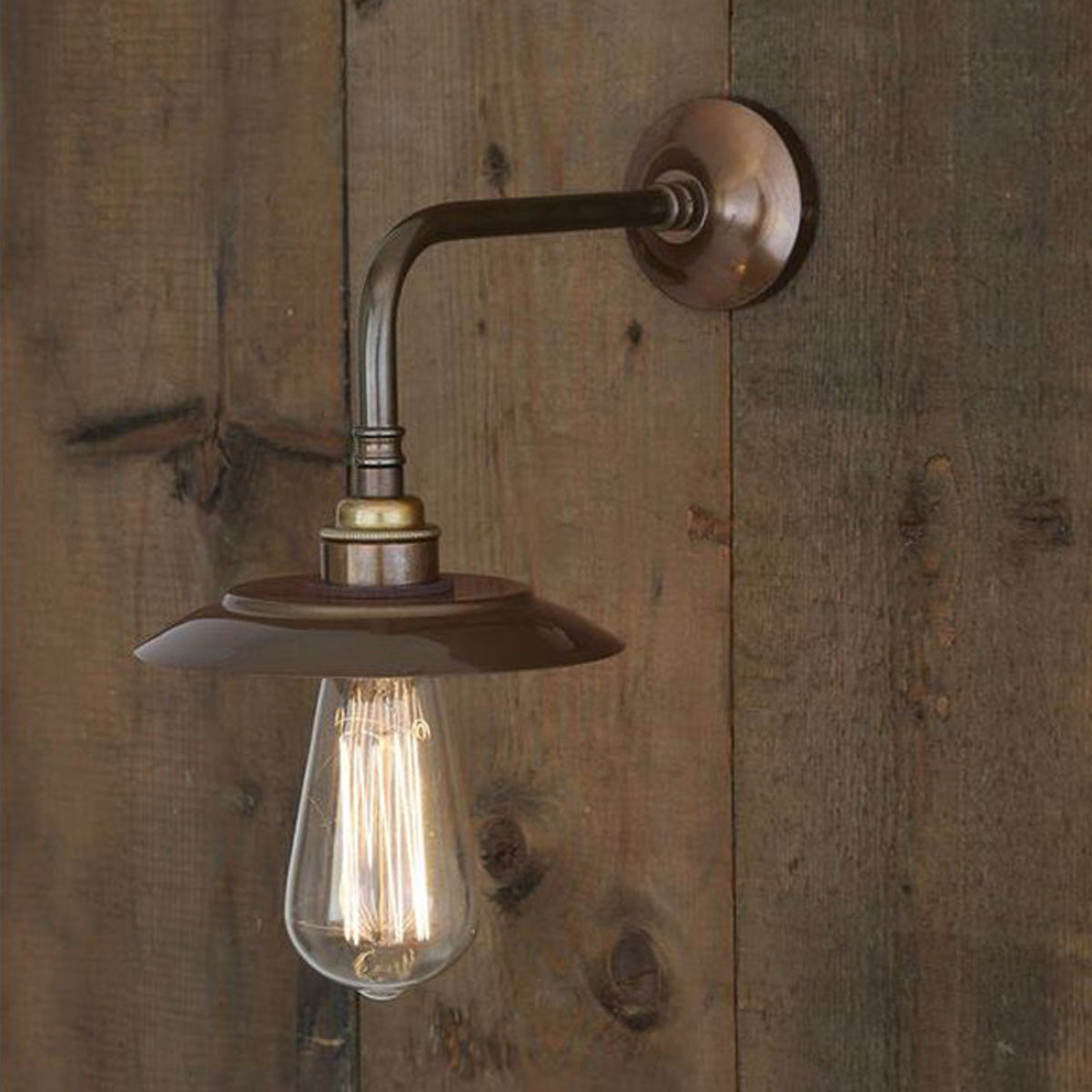 Reznor Wall Light