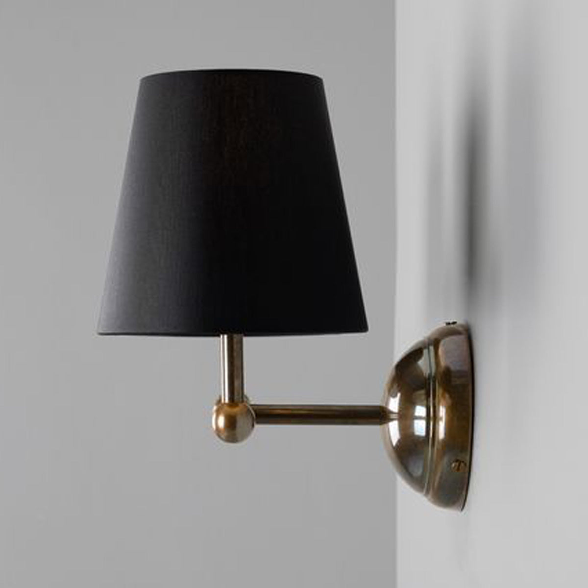 Busan Double Wall Light
