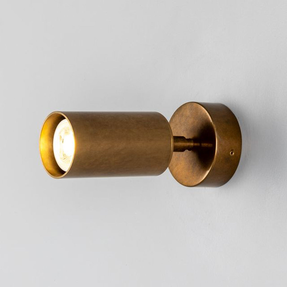 Evanston Wall Light