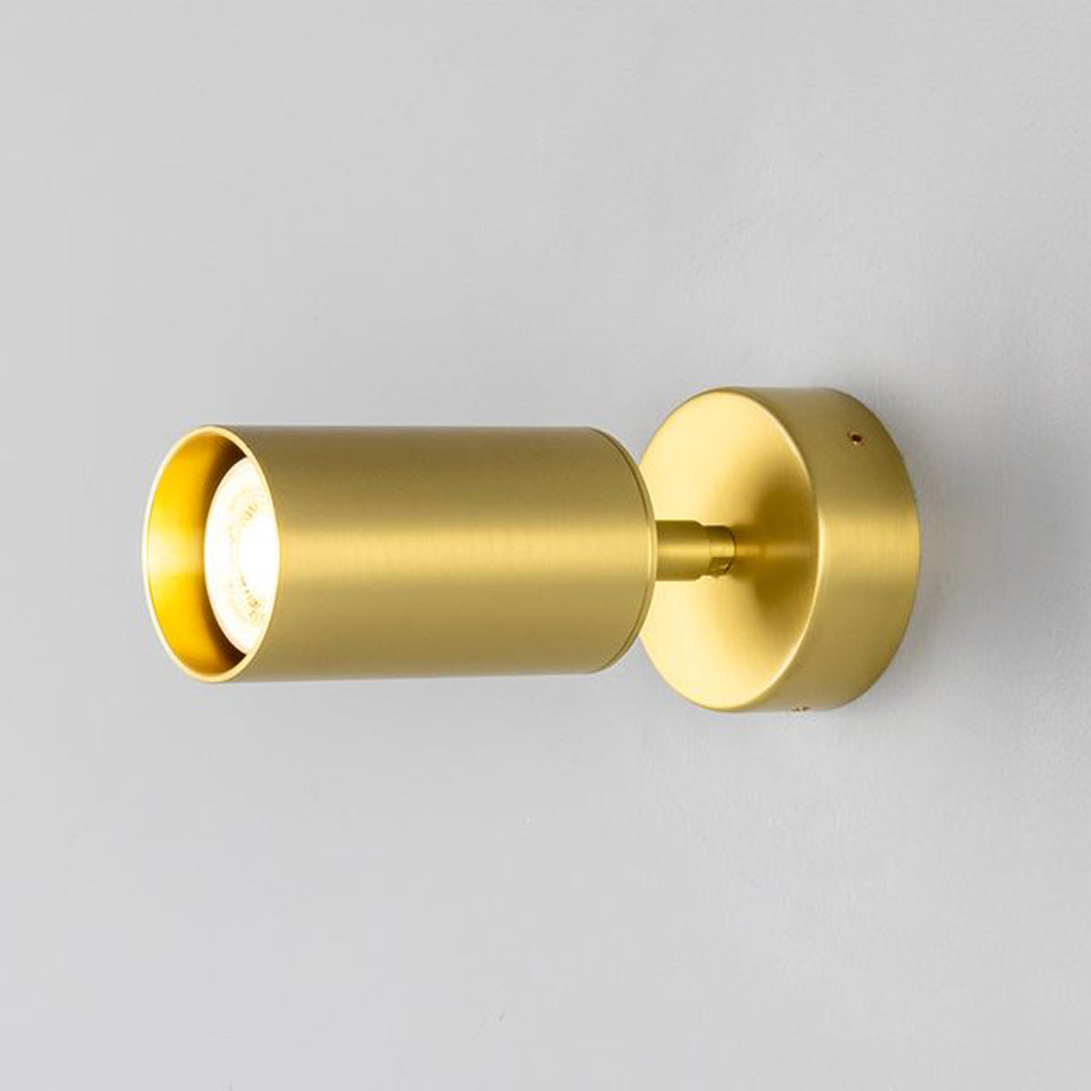 Evanston Wall Light