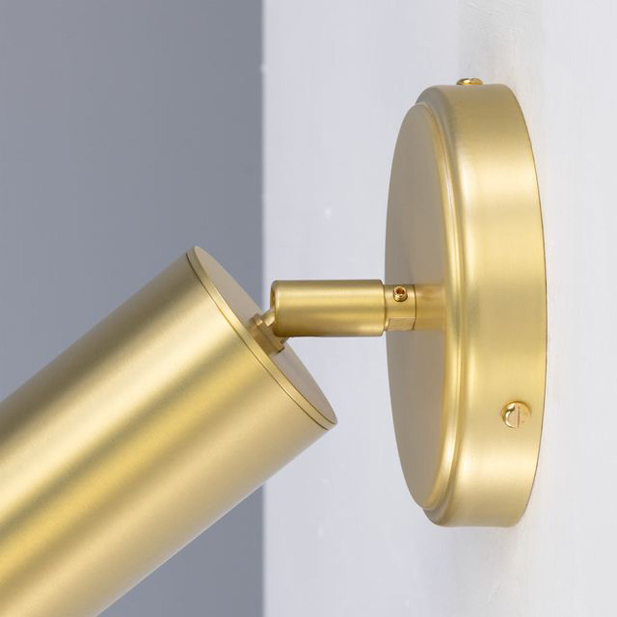 Evanston Wall Light