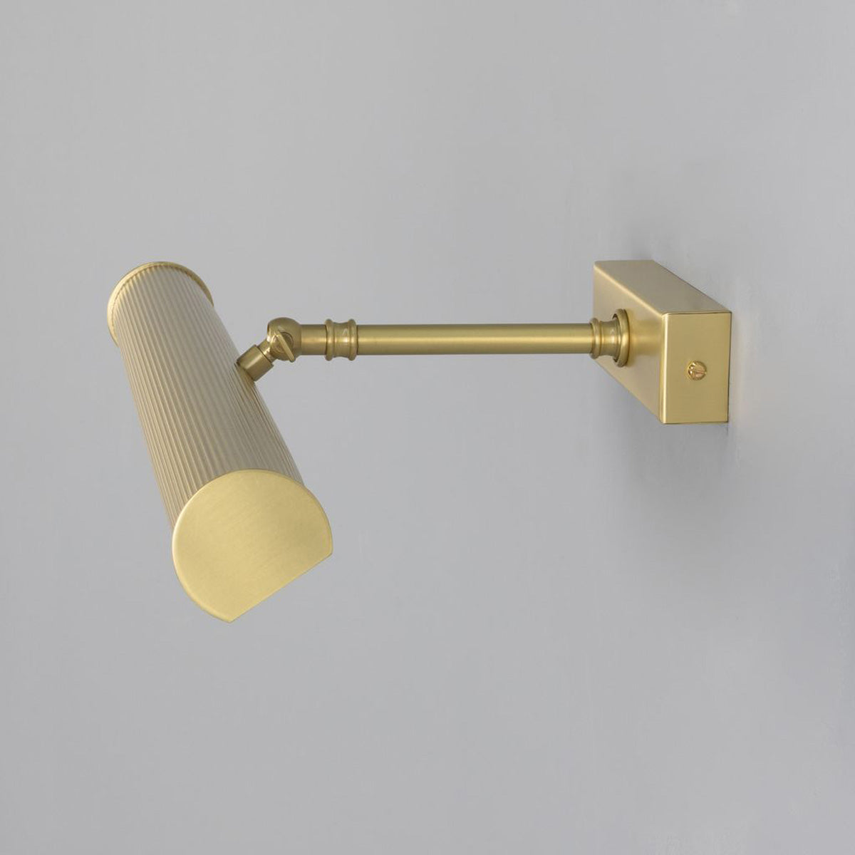 Cambridge 50.5cm Brass Picture Wall Light