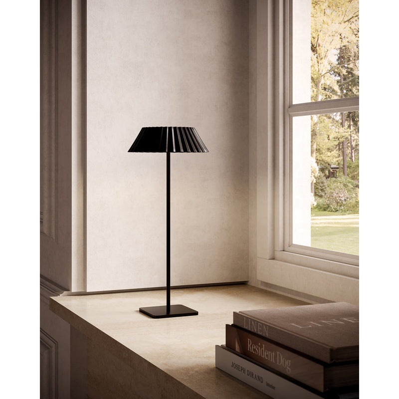 Pela 14-in Table Lamp