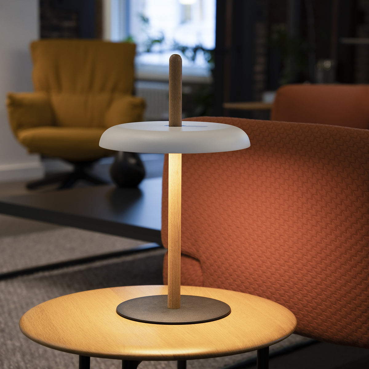 Nivel Table Lamp